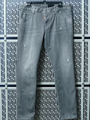 DISTRESSED SKINNY JEANS