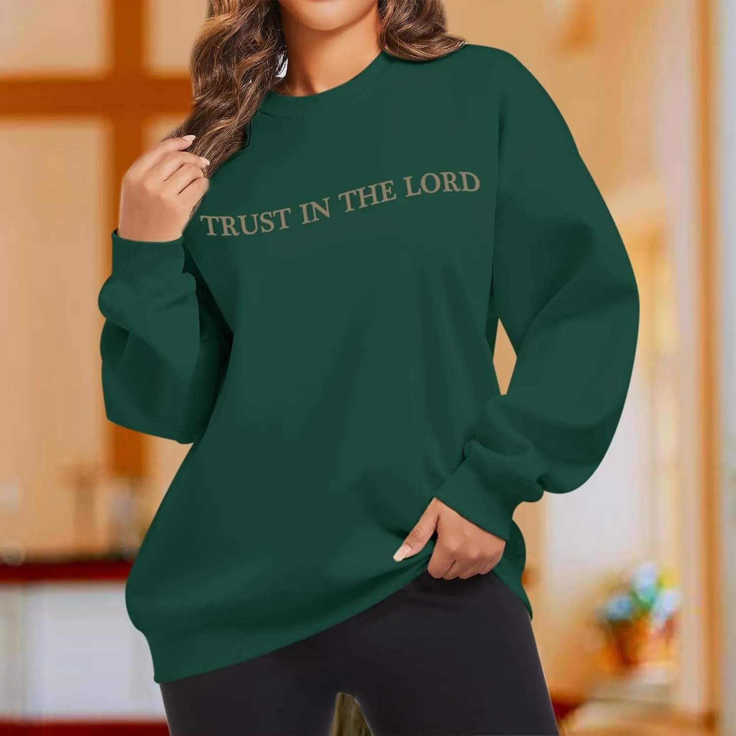 Tuislay Trust In The Lord Sweatshirt Bible Verse Christian Graphic Sweatshirts for Women Crew Neck Oversized Pullover Tops